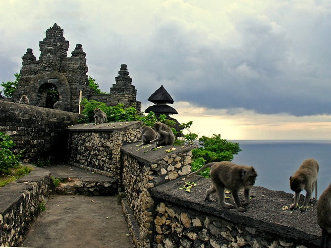 uluwatu Bali yang mempesona