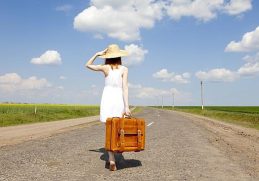 5 Tips Aman Untuk Wanita Saat Sedang Berwisata Sendirian