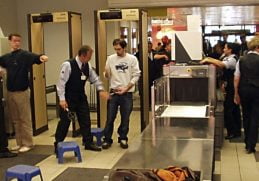 Inilah 5 Trik Ampuh Mempercepat Pemeriksaan Barang Di Bandara
