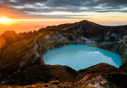 Pesona Gunung Kelimutu, Salah Satu Gunung Api Terindah di Dunia Yang Ada Di Indonesia 2