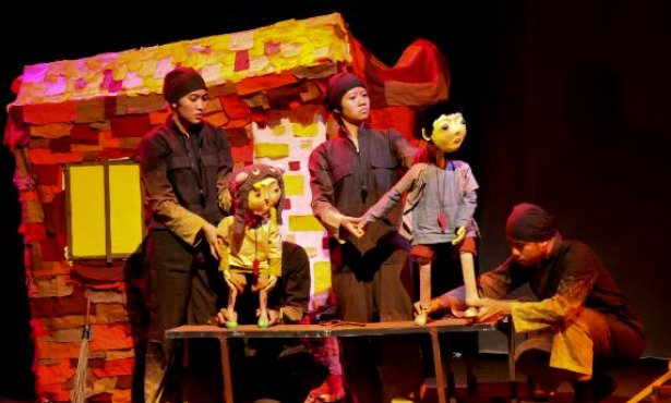 Papermoon Puppet Theatre