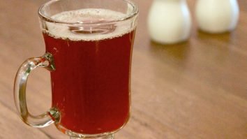 Mencoba Bir Pletok, Minuman Khas Betawi Yang Pas Untuk Berbuka