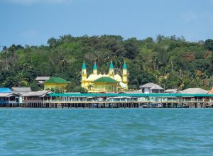 Liburan Sambil Ngulik Sejarah di Pulau Penyengat Kepulauan Riau