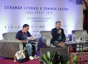 [JOGLITFEST] Nirwan Ahmad Arsuka membicarakan Globalitas dalam Seminar Sastra Joglitfest hari ketiga.