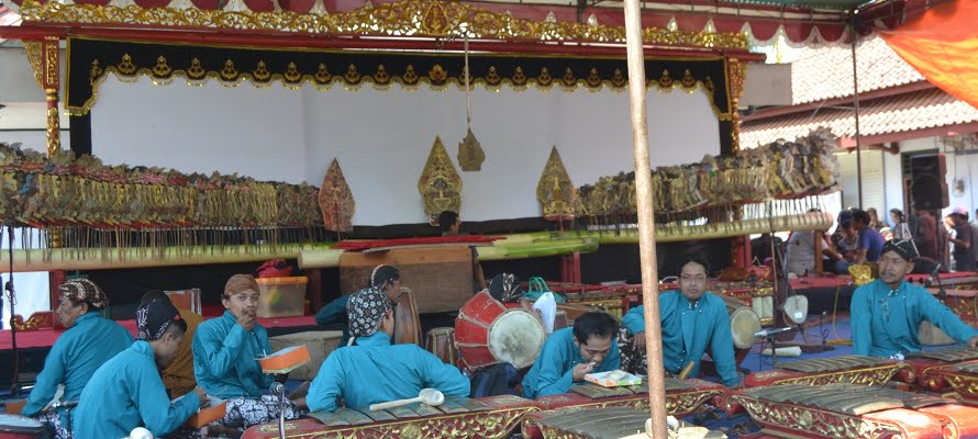 Pagelaran Wayang Kulit di Balai Desa Tawangsari, Photo : Andri