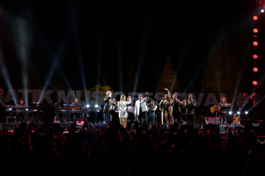 Penampilan David Foster and his firends, Photo : Official BMF