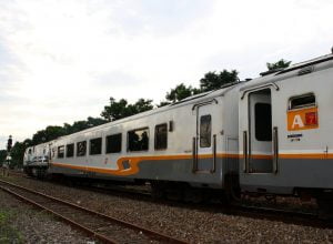 Kereta Api Indonesia Tambah Perjalan Kereta dari dan menuju Jakarta