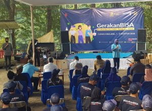 Kemenparekraf Gelar Gerakan BISA di Curug Cinulang Jawa Barat