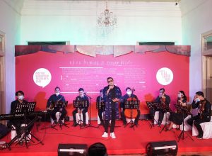 Yogyakarta Simphony Orchestra feat. Rio Febrian 2