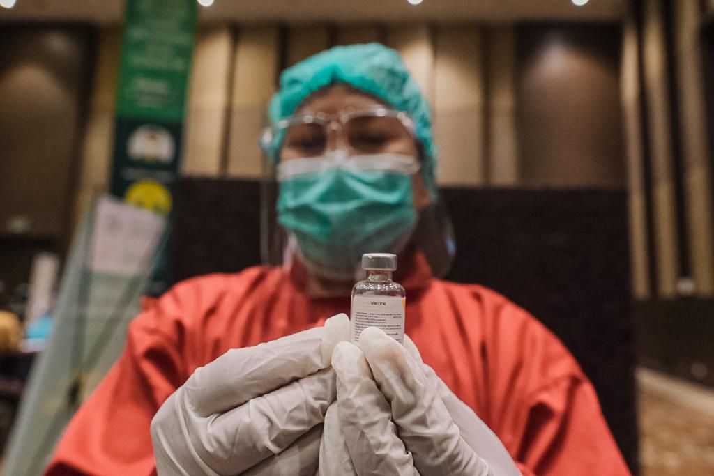 Menparekraf Dukung Rencana Vaksinasi Pelaku Parekraf Kepri