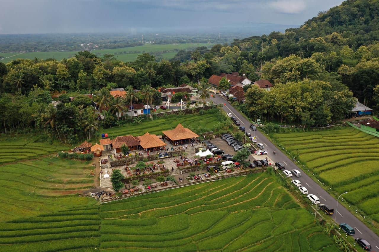 Menparekraf Dorong Komunitas Aktif Wujudkan Daerah Penyangga Pengembangan Borobudur-min
