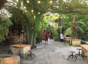 Ayonge Resto & Cafe Outdoor