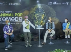 Kampanye #RinduLabuanBajo, “Animal Pop Komodo” Ditampilkan di Stasiun MRT Bundaran HI