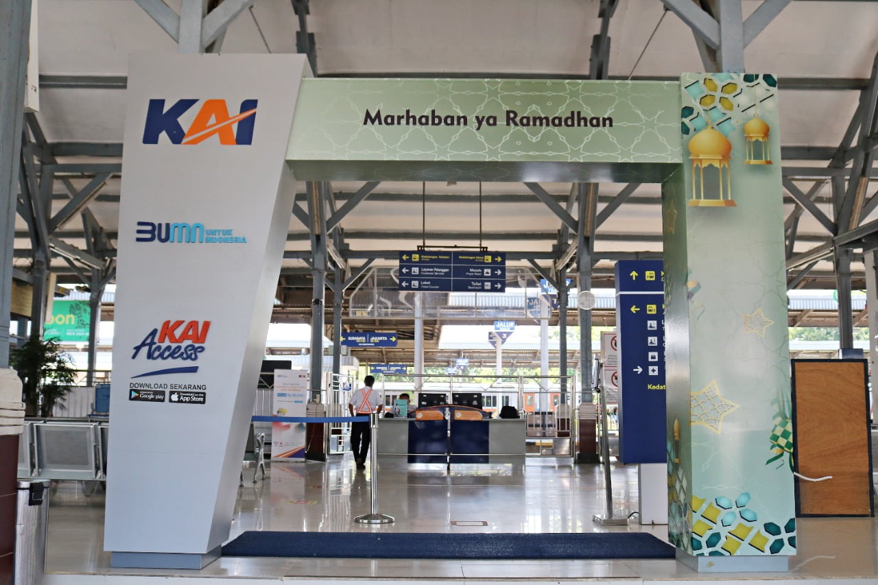 Kereta Api Jarak Jauh Hanya Untuk Perjalanan Mendesak, image by IG : KAI.id