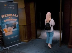 Promosikan #KembaliKeBioskop, Sandiaga Ajak Nonton Bareng Film Tjoet Nja' Dhien