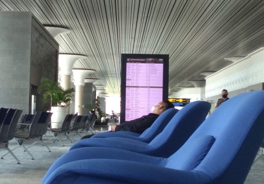 Penumpang di Bandara Angkasa Pura Airports Turun