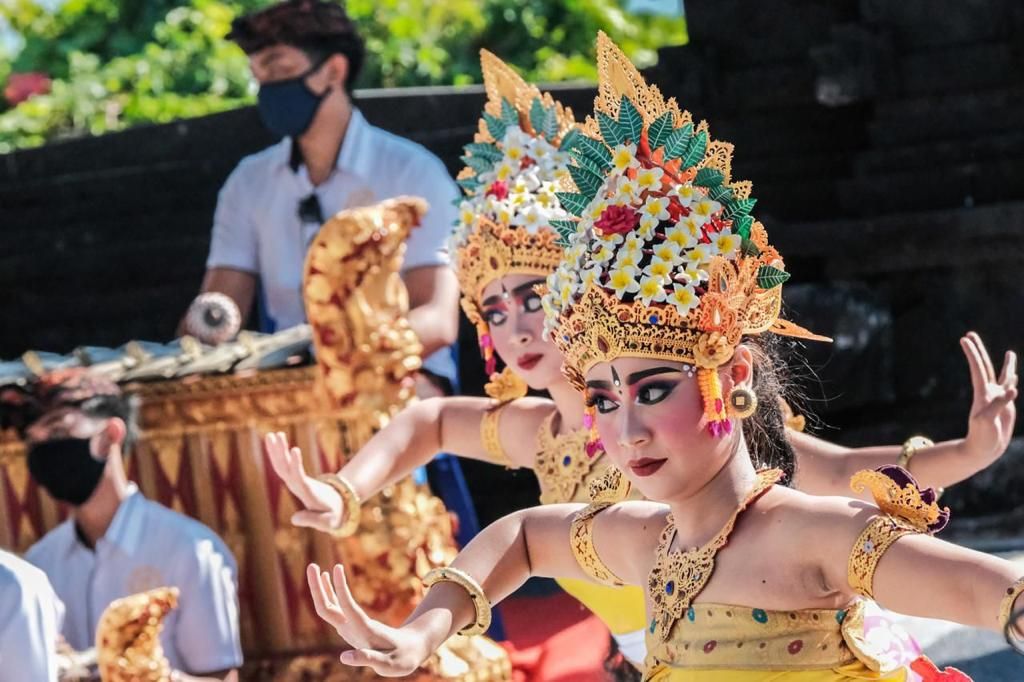 Ilustrasi tari tradisional Bali. asuransi kesehatan