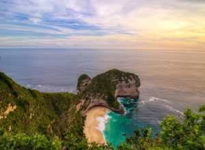 Syarat Wisatawan Luar Negeri Liburan di Bali-min