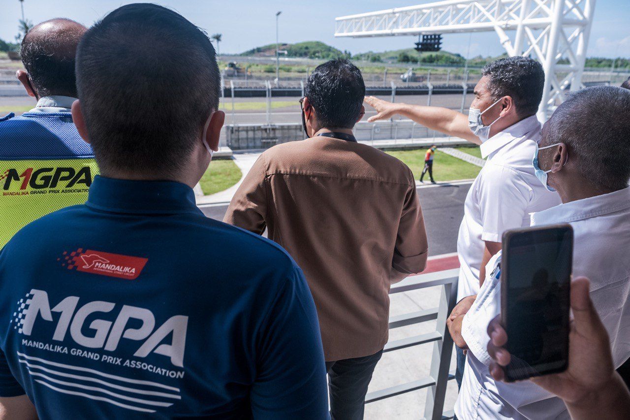 Menparekraf Sandiaga Uno akan meninjau langsung persiapan tes pramusim Pertamina Grand Prix of Indonesia pada 10 hingga 11 Februari 2022.