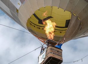 Naik Balon Udara di Ciater, Menparekraf Tawarkan Wisata Ala Capppadocia di Subang