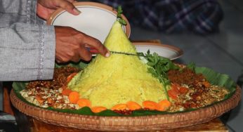 Resep Nasi Kuning Magic Com Sederhana, 4 Langkah Jadi!