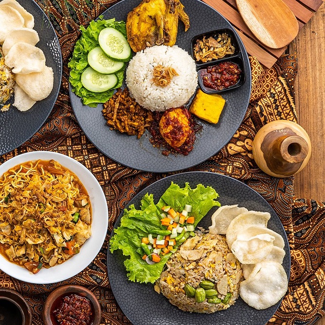 Kuliner di Kolam Renang Pendopo Ciherang Sentul Bogor