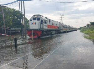 Banjir Telah Surut, Pelayanan Stasiun Semarang Tawang dan Perjalanan KA Mulai Berangsur Normal