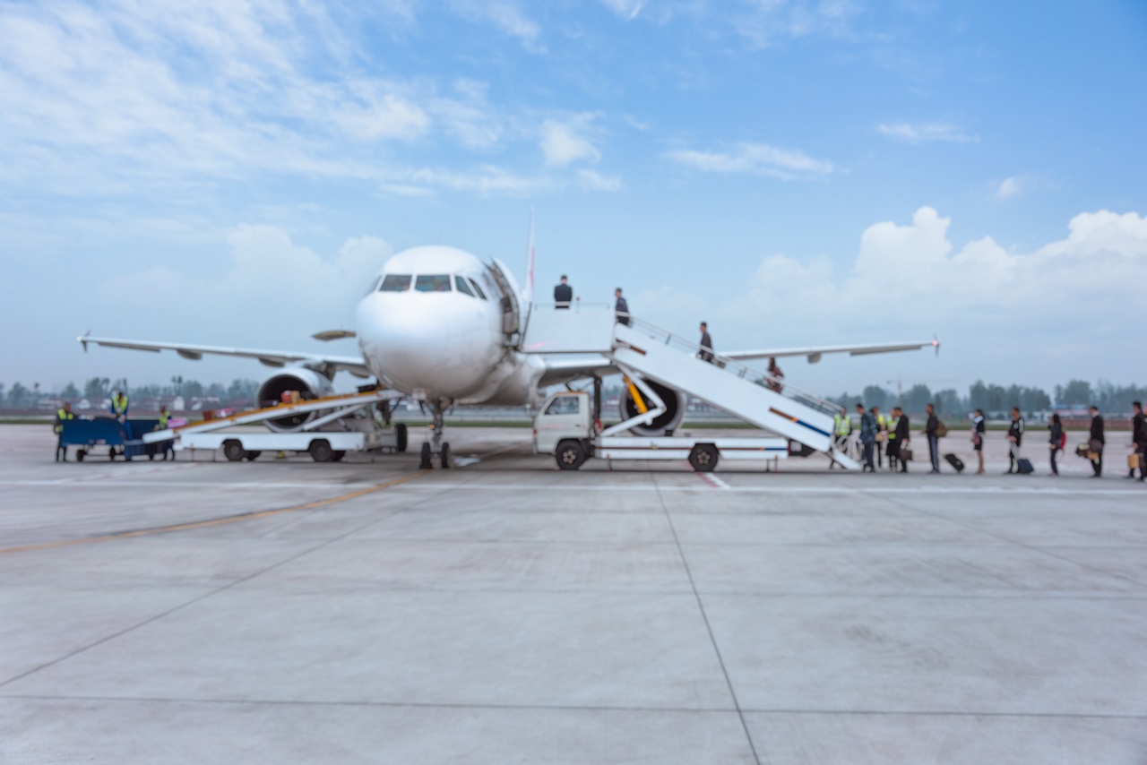 Menparekraf Turunnya Harga Tiket Pesawat Jelang Libur Sekolah Akselerasi Kebangkitan Sektor Parekraf