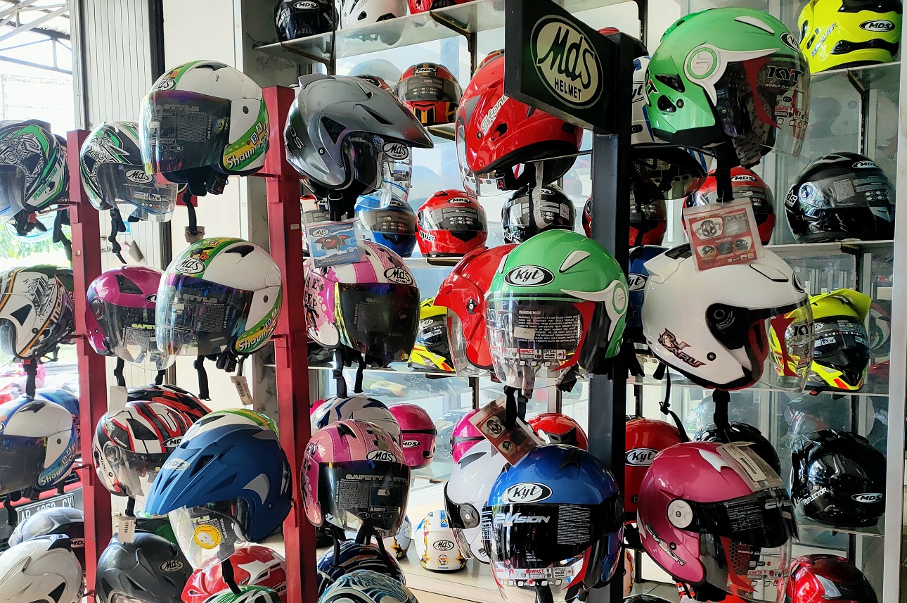 Toko Helm di Jogja - Dunia Helm Demangan Jogja