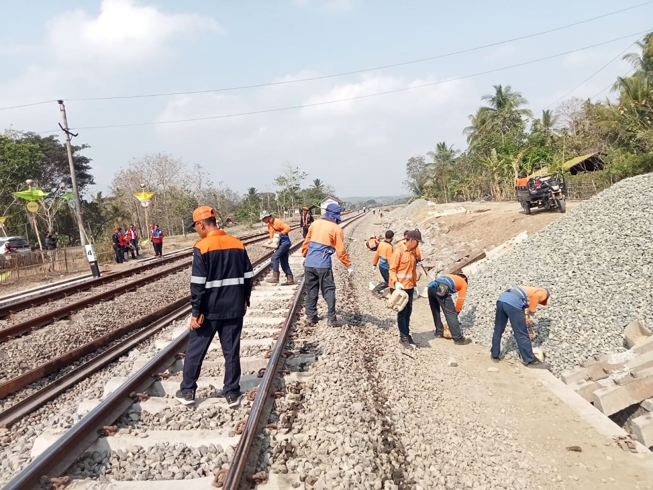 Update Terbaru, Jalur Kereta Sentolo Wates Sudah Bisa Dilalui Kecepatan Normal! (1)