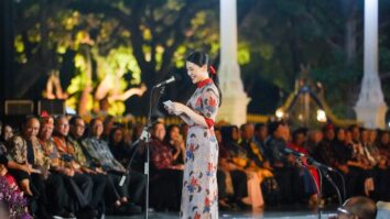 Wamenparekraf Angela Batik Merupakan Bagian Kehidupan Masyarakat dan Diplomasi Budaya Indonesia (2)
