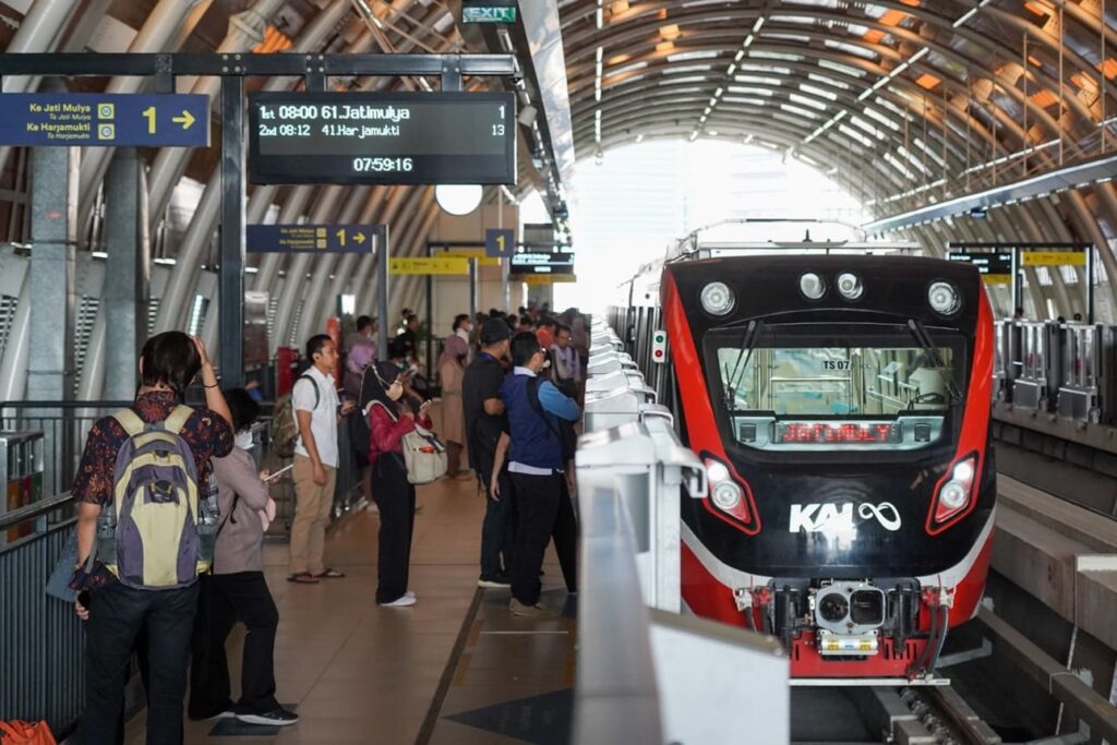 Pengguna Jasa LRT Jabodebek Meningkat Pasca Penambahan Perjalanan dan Penerapan Tarif Promo
