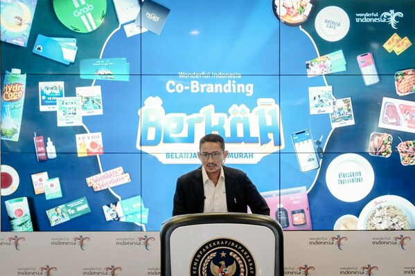 Menteri Pariwisata dan Ekonomi Kreatif, Sandiaga Uno, saat peluncuran program co-branding Belanja Ekstra Murah (BERKAH)