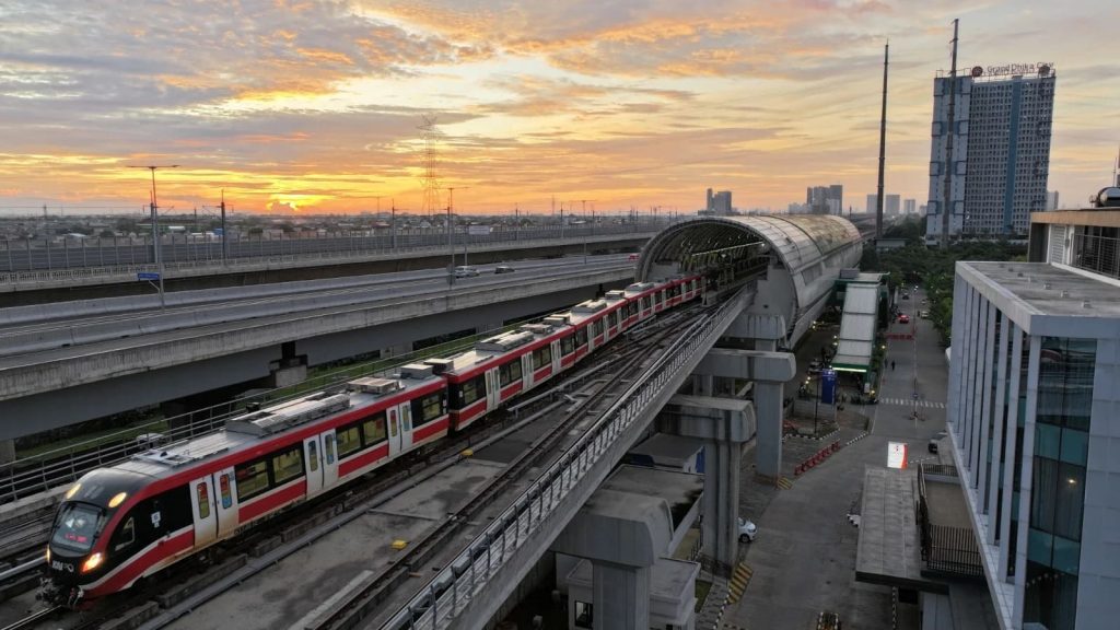 Mulai 1 Juli 2025! LRT Jabodebek Tambah Jadwal dan Perjalanan, Mobilitas Makin Gampang!