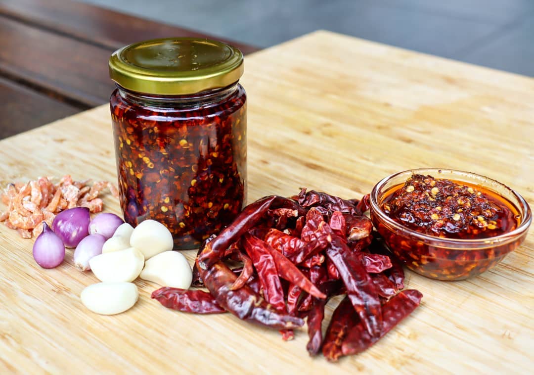 Resep Chili Oil Enak, Gurih Pedas, dan Tahan Lama!