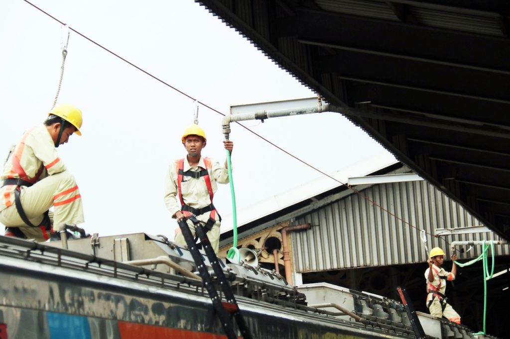 Di Balik Nyamannya Perjalanan, Begini Cara KAI Menjaga Kebersihan Kereta Tiap Hari