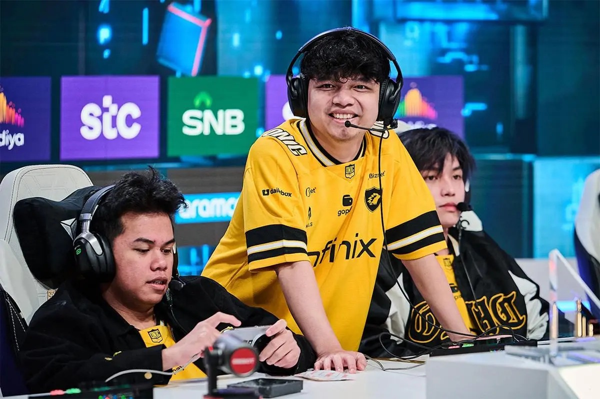 Jadwal EWC MLBB 2025 lengkap! Cek kapan RRQ Hoshi dan Onic berlaga di playoff MSC, bawa harapan Indonesia ke puncak dunia esports