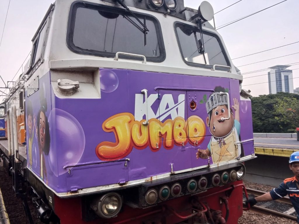 Jumbo Naik Kereta! KAI Hadirkan Karakter Animasi Lokal di Tengah Perjalanan Seru Kamu