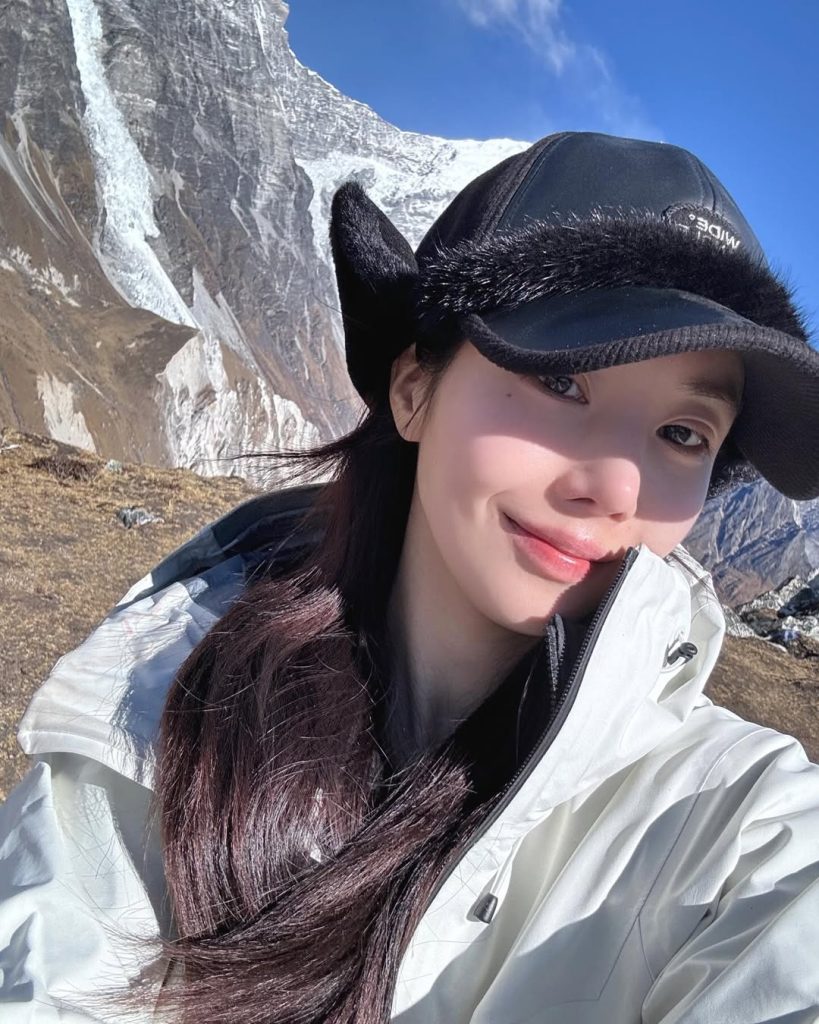 Potret Kwon Eunbi Mendaki Himalaya: Ekspresi Haru, Lelah, dan Tekad Tak Tergoyahkan!