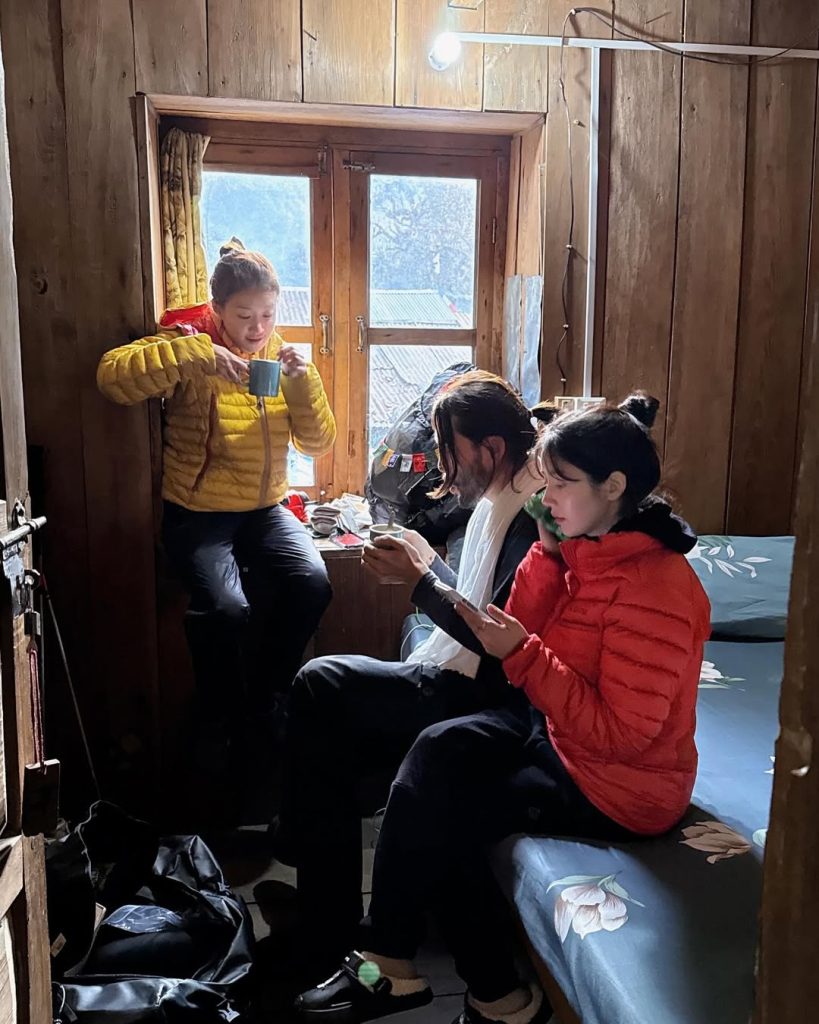 Potret Kwon Eunbi Mendaki Himalaya: Ekspresi Haru, Lelah, dan Tekad Tak Tergoyahkan!