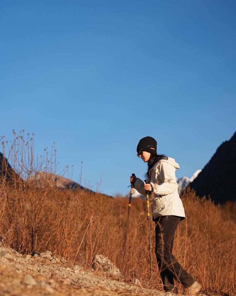 Potret Kwon Eunbi Mendaki Himalaya: Ekspresi Haru, Lelah, dan Tekad Tak Tergoyahkan!