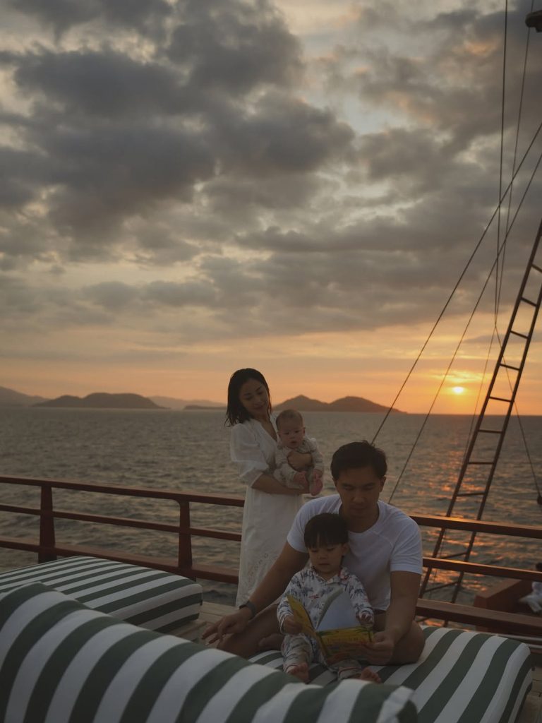 Potret Liburan Seru Nikita Willy di Labuan Bajo