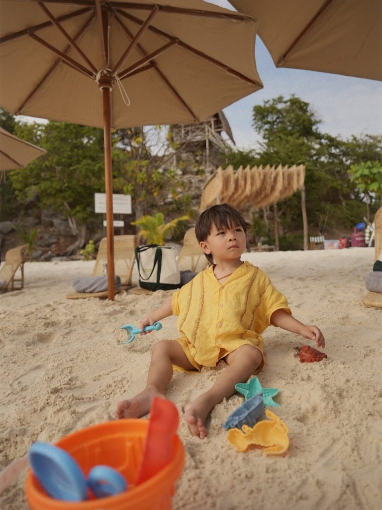 Potret Liburan Seru Nikita Willy di Labuan Bajo