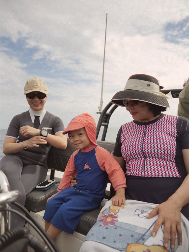 Potret Liburan Seru Nikita Willy di Labuan Bajo