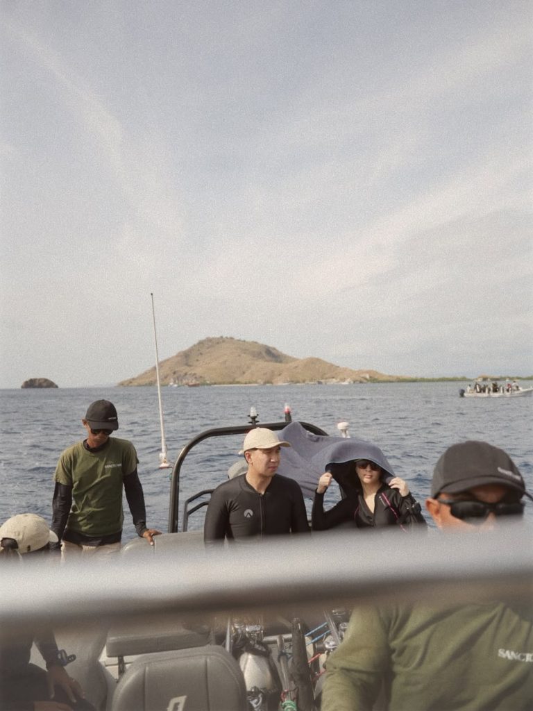 Potret Liburan Seru Nikita Willy di Labuan Bajo