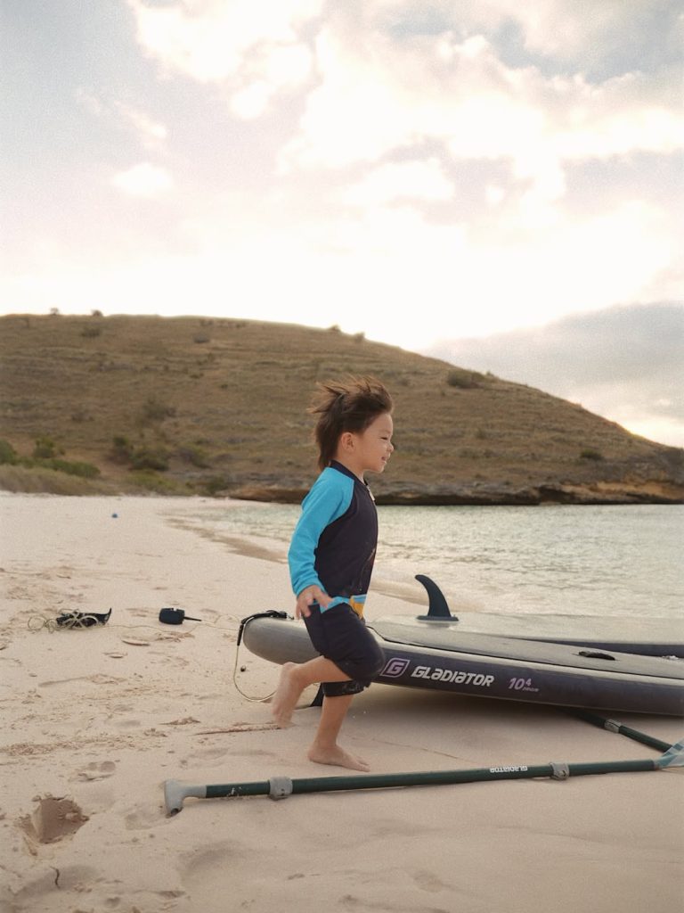 Potret Liburan Seru Nikita Willy di Labuan Bajo