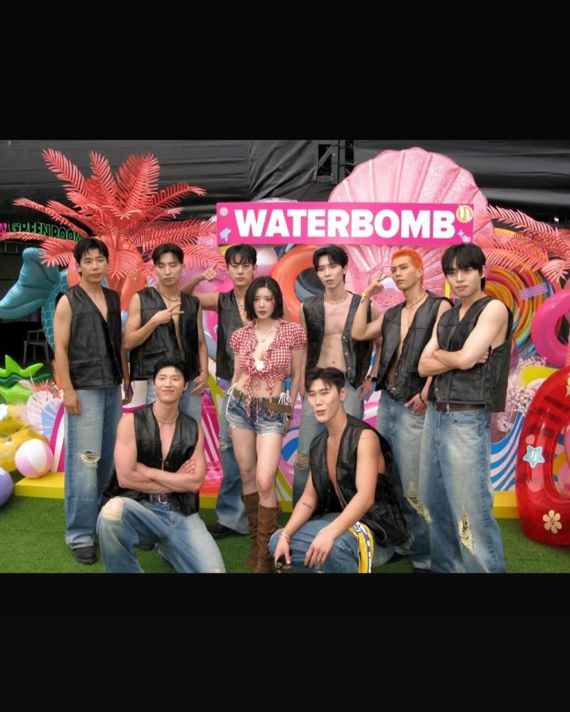 Potret Penampilan Kwon Eunbi di Waterbomb Seoul 2025, image by IG: silver_rain.__