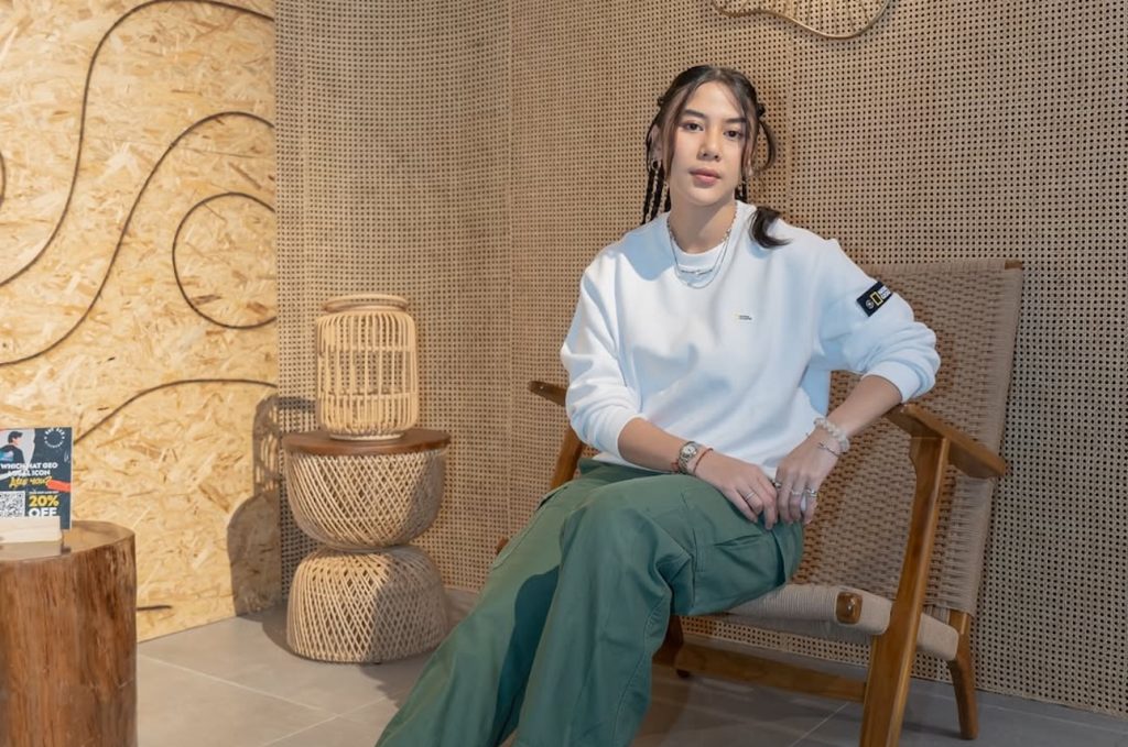 Profil dan Biodata Adinda Thomas, Agama, hingga Perjalanan Karier yang Menginspirasi