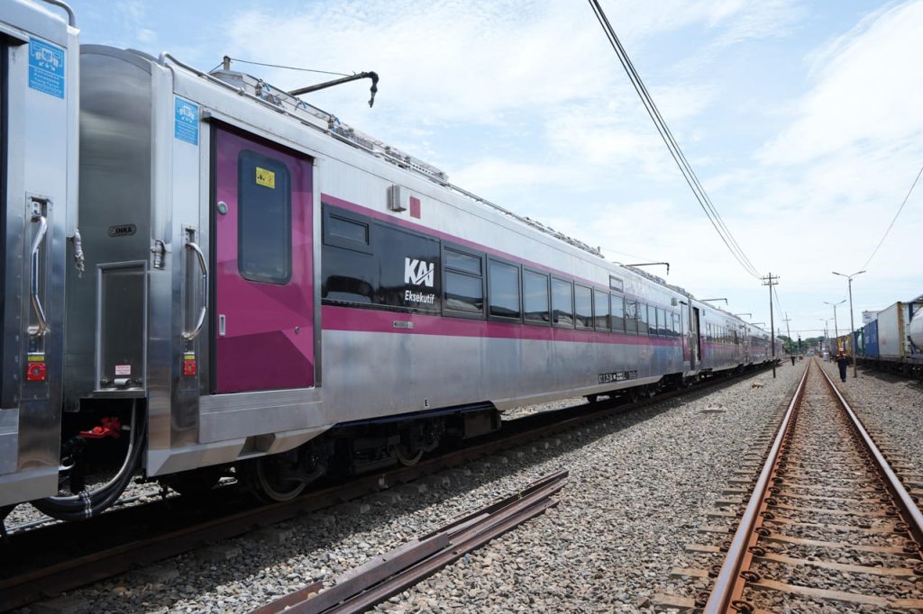 Super Nyaman! Inilah Daftar Kereta Api yang Sudah Menggunakan Rangkaian New Generation dan Stainless Steel New Generation