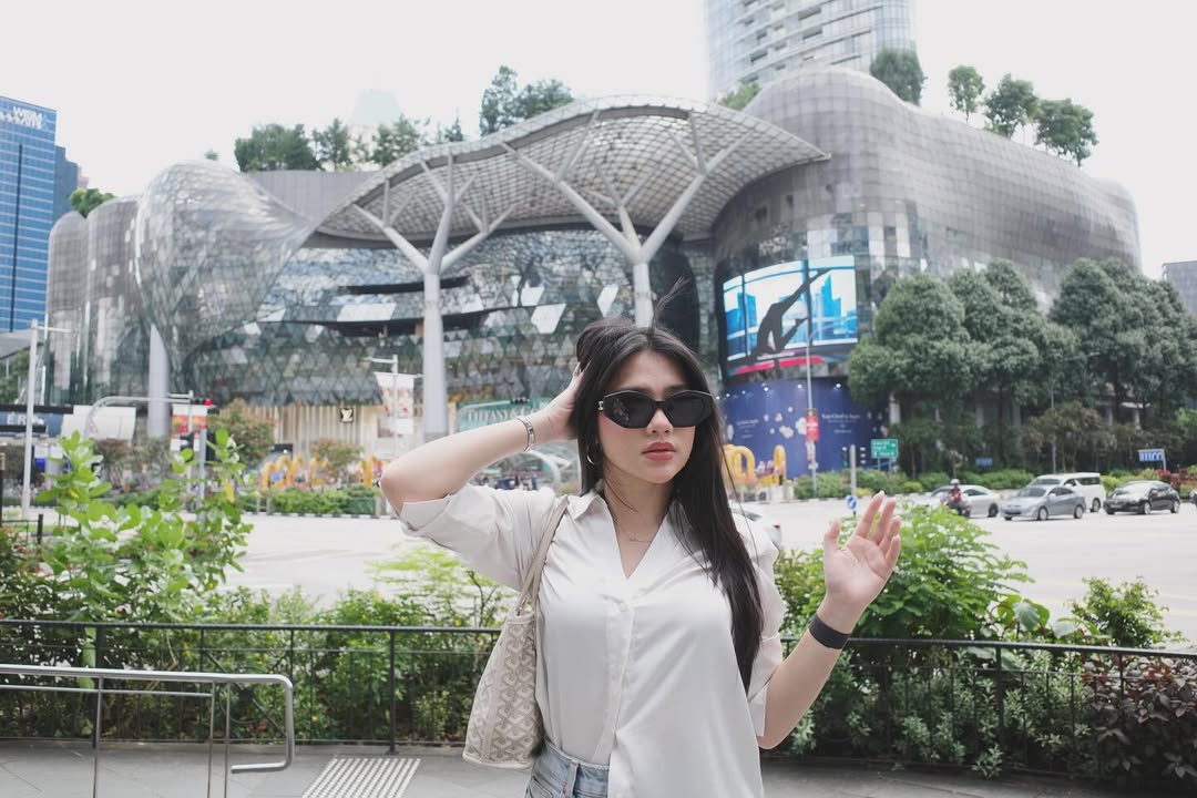 Biodata dan Profil Davina Karamoy: Agama, Foto, Perjalanan Karier, hingga Asmara